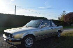 BMW (D) 323I (E30)